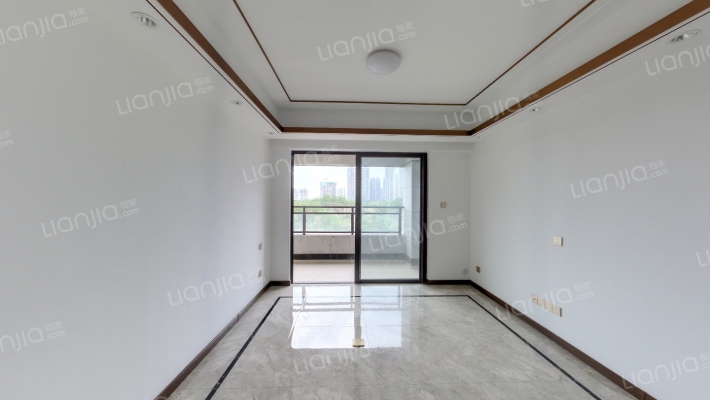 世茂国风滨江二手房实景图