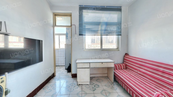 工农路房管局家属院二手房实景图