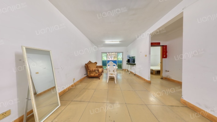 西湖苑东区二手房实景图