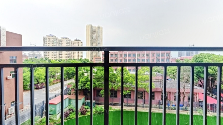 佳汇华庭二手房实景图