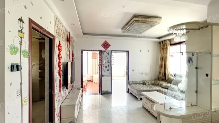 亚丁湾二手房实景图