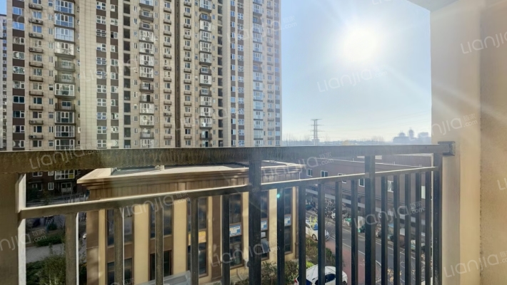 贾鲁嘉苑A区二手房实景图