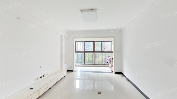 保利麓谷林语D区二手房实景图