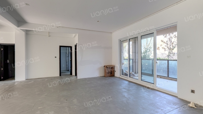 世合理想大地静和里二手房实景图