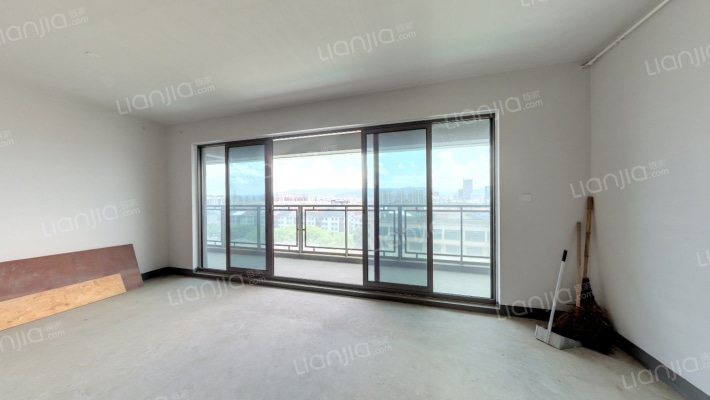 绿城金茂春澜璟园二手房实景图