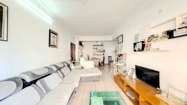 宏威新村二手房实景图