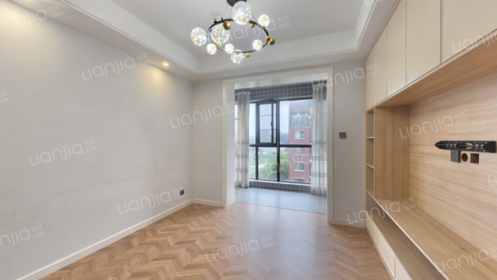 和昌林与城二手房实景图