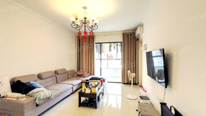 弘德西街好莱城二手房实景图