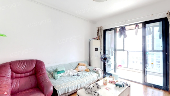 中城花园虹梅苑二手房实景图