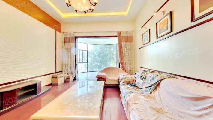 西区花园别墅绿之韵二手房实景图