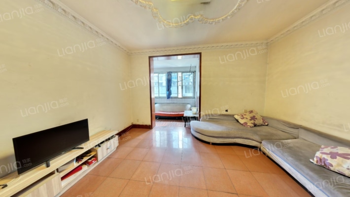 沁景苑二手房实景图