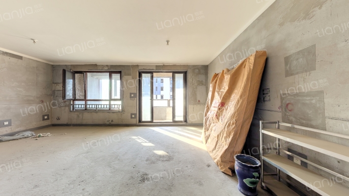 名门峰景园二手房实景图