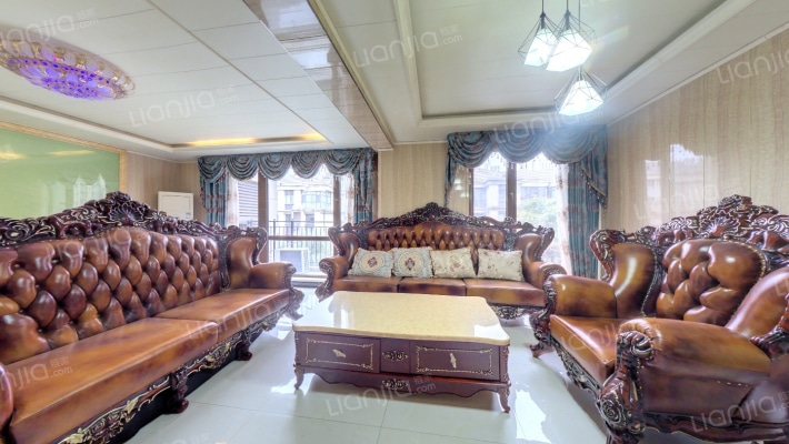 精装洋房  一梯一户大三居  双明卫 房本满二  急售-客厅