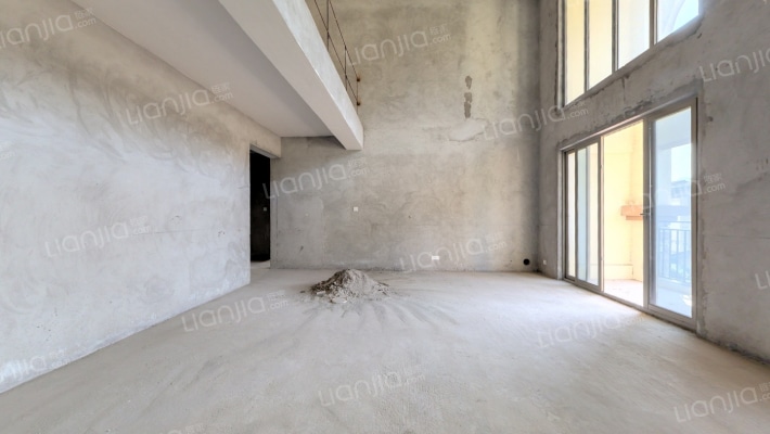 庆隆南山高尔夫国际社区叠滟岭二期二手房实景图