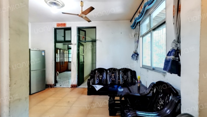 老州法院宿舍二手房实景图