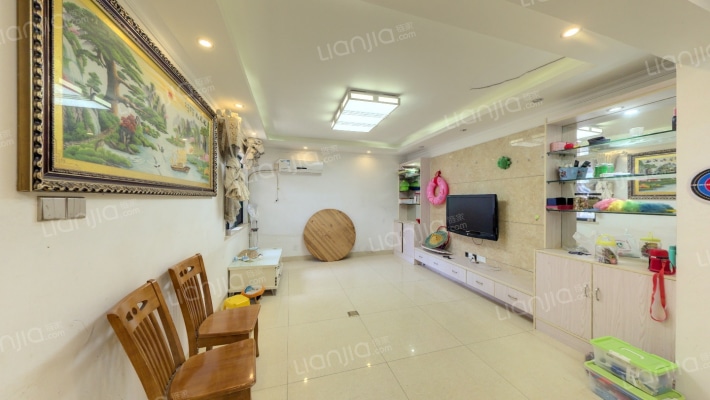 克拉美丽山庄二手房实景图