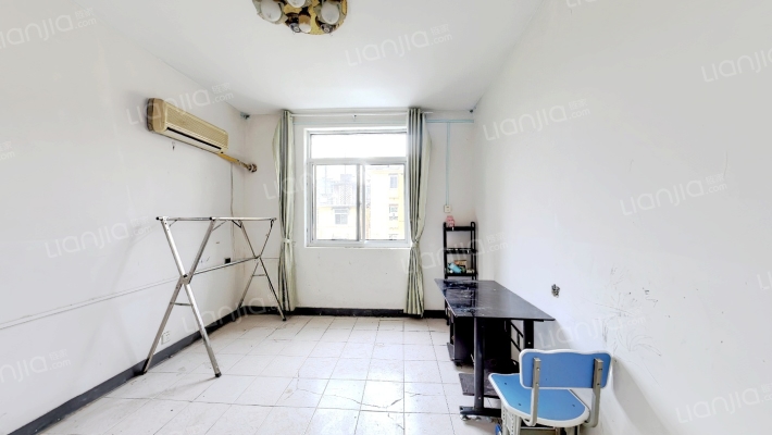 银行宿舍二手房实景图