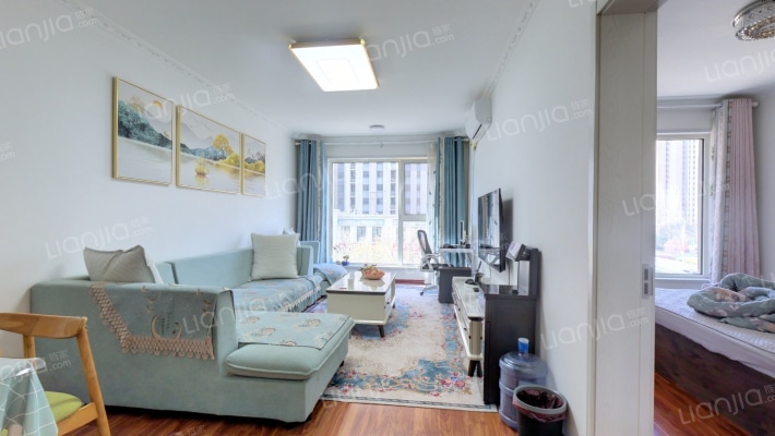 全南户型，采光好，户型好，视野好前面没有遮挡-客厅