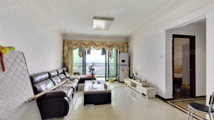 金碧领秀国际二手房实景图