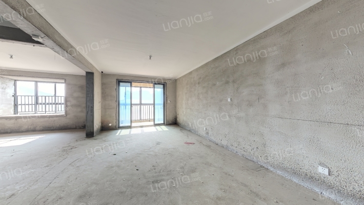 天章华府二手房实景图