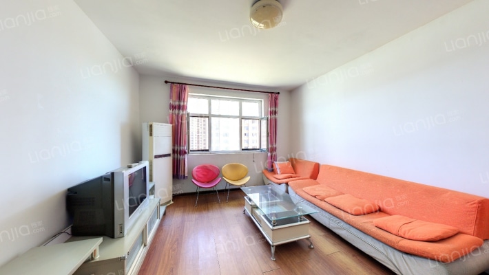 业主急售 ~~~天保绿城南北通透两居室-客厅