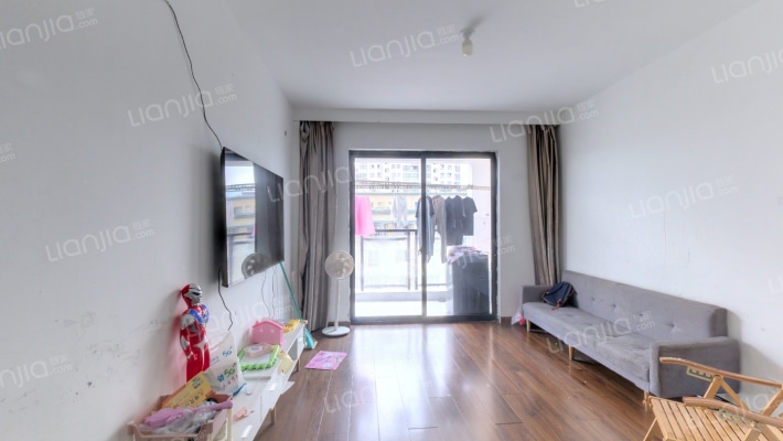 霁虹雅苑二手房实景图