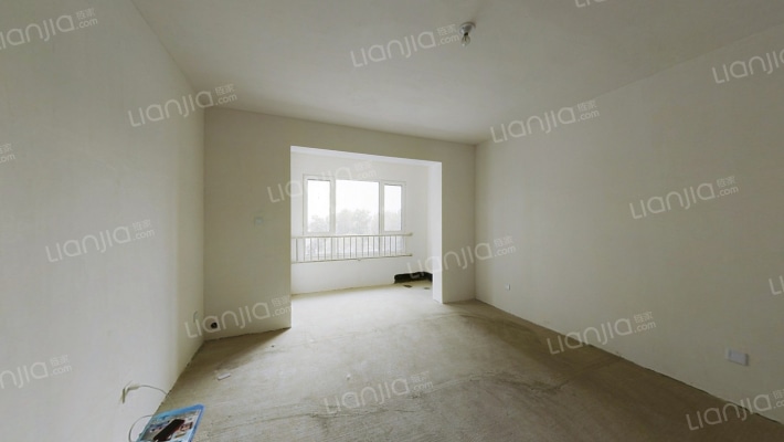 天地新城  南北通透三居室  有钥匙随时可看房-客厅