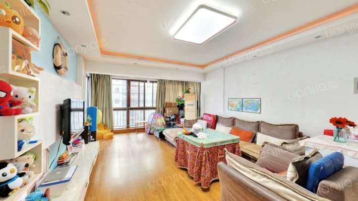 鑫天山水洲城二手房实景图