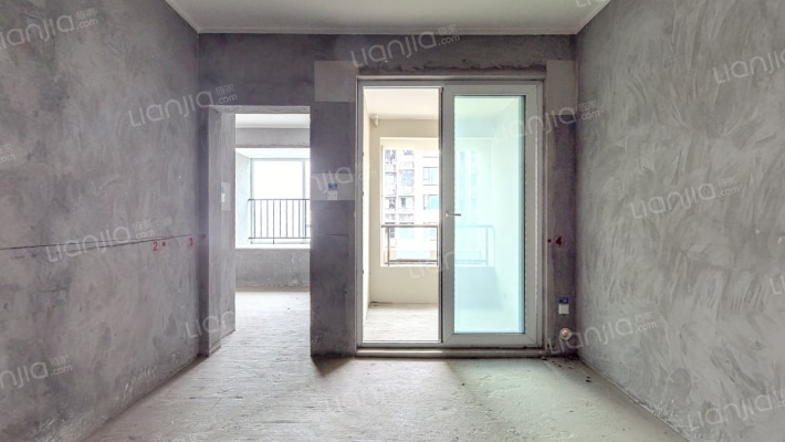 保利爱尚里尚彩二手房实景图