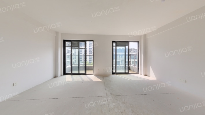 保利湖畔云上二手房实景图