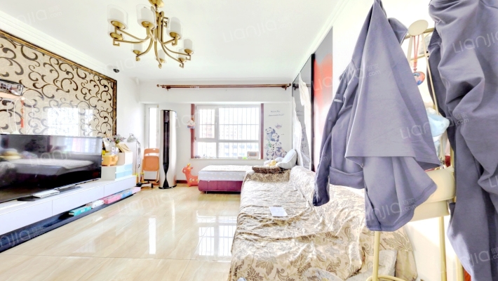 逸景阳光二手房实景图