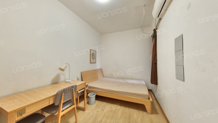 星海虹城四期鸿玺御园二手房实景图