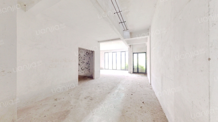 东逸湾剑桥水岸二手房实景图