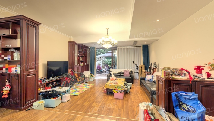 蔚蓝花城A区二手房实景图