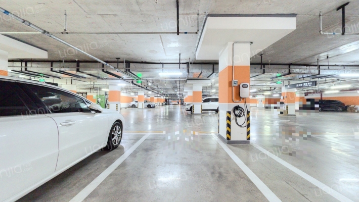 万科长阳天地5号院二手房实景图