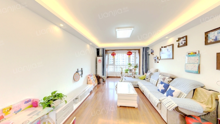 万科蓝山二期二手房实景图