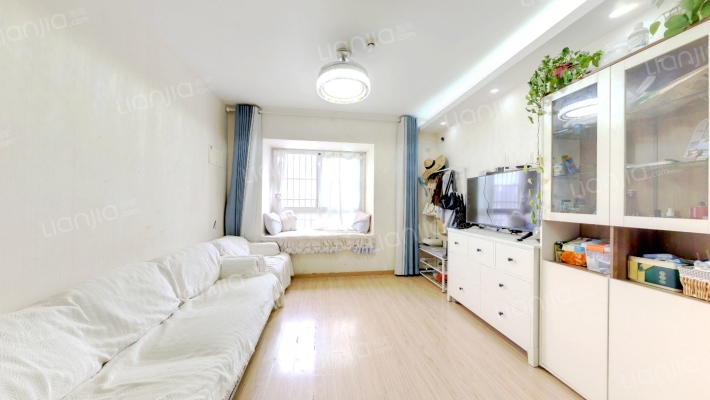 蓝光时代红街二手房实景图