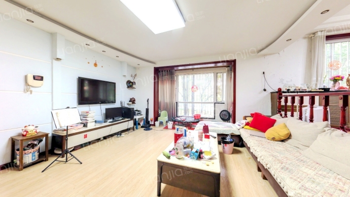 瑞纳鳌园二手房实景图