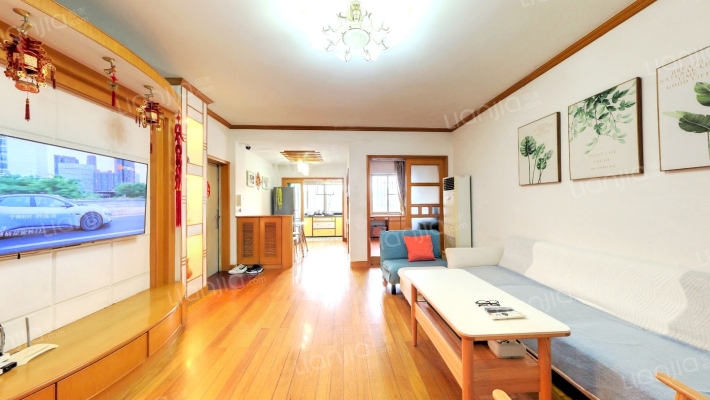 在水一方二手房实景图