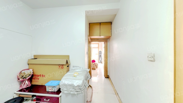 塑料模具厂宿舍二手房实景图