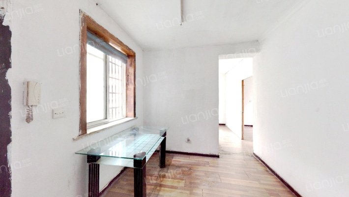 下吕浦一区雄鹰组团二手房实景图