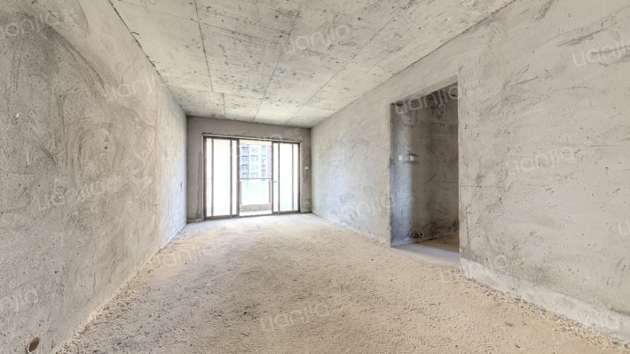 星河丹堤F区二手房实景图