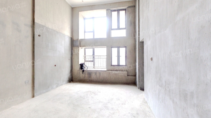 绿地缤纷城二手房实景图