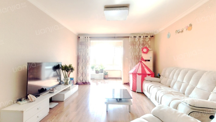 万科魅力之城格兰苑二手房实景图