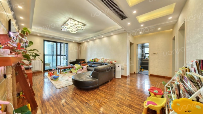 水岸国际峯岚天下二手房实景图