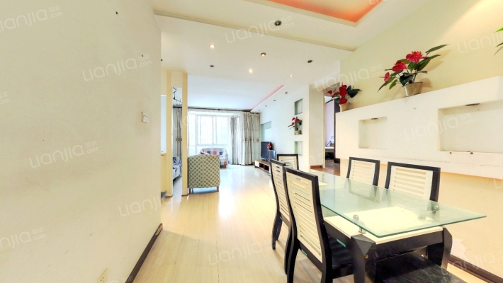 岷山佳苑二手房实景图