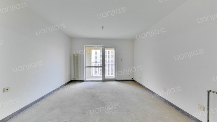 世茂萨拉曼卡一期二手房实景图