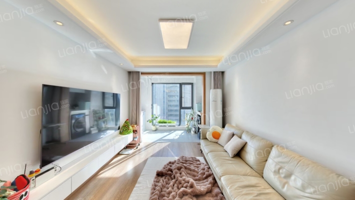 新力翡翠湾二手房实景图