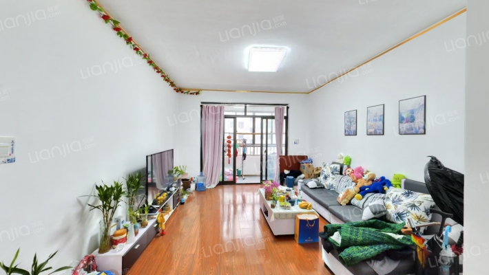 白云花园二手房实景图