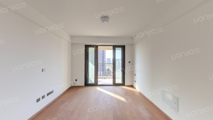 湖畔堤二手房实景图